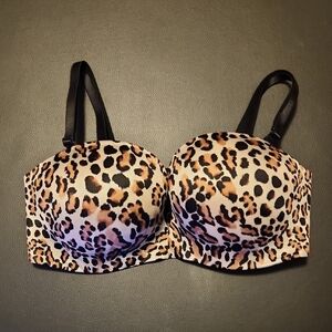 NWT Victoria's Secret Leopard Print Bra with Black Straps Padded